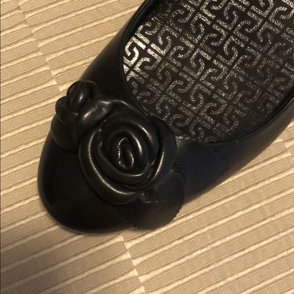 Rockport leather flats with rosette details - Picture 3 of 5